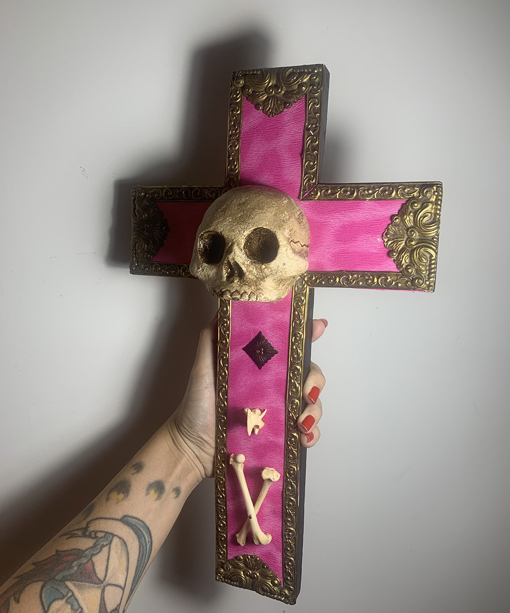 crucifijo pink leopard skull Les Morts crucifijo calavera