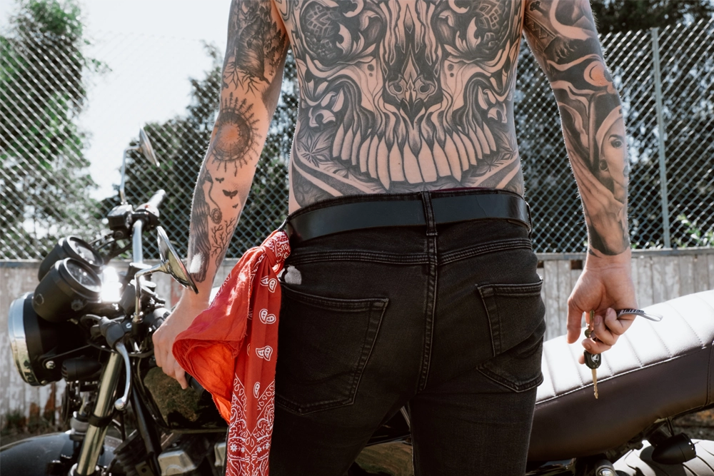calavera mexicana tatuaje espalda grande hombre